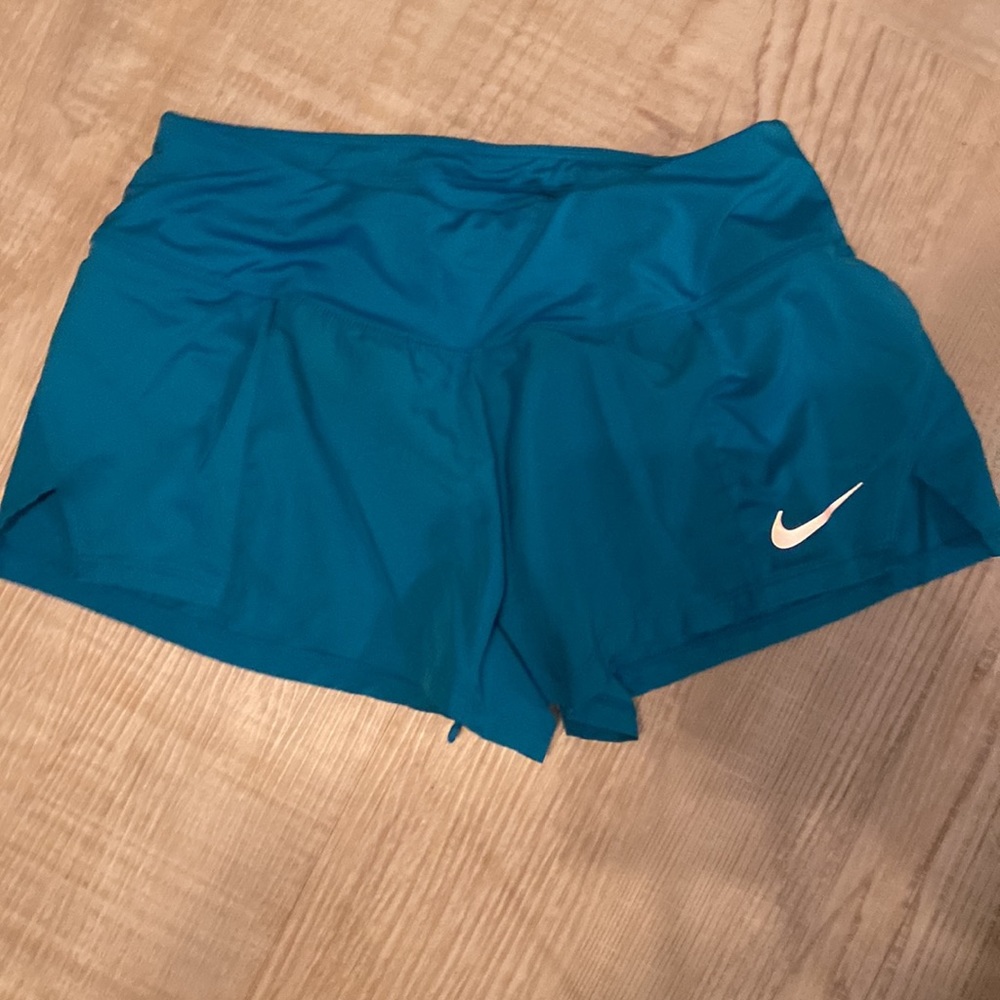 Nike shorts size small